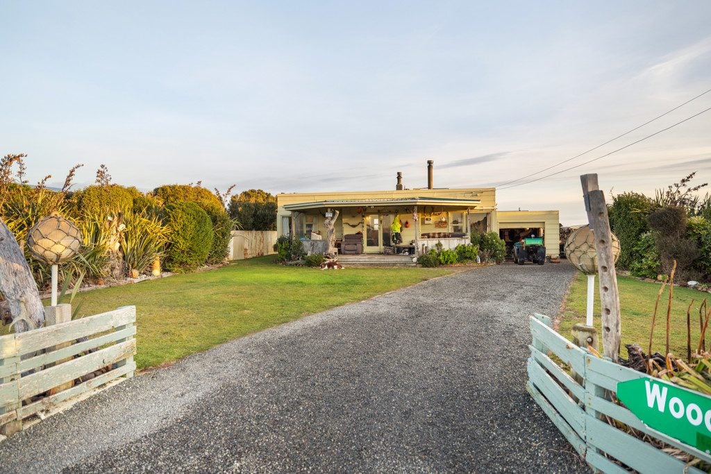37 Bluecliffs Beach Road, Papatotara, Tuatapere - Carousel 2