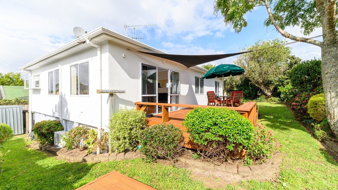 2/68A Alfriston Road, Manurewa East, Auckland - Carousel 1