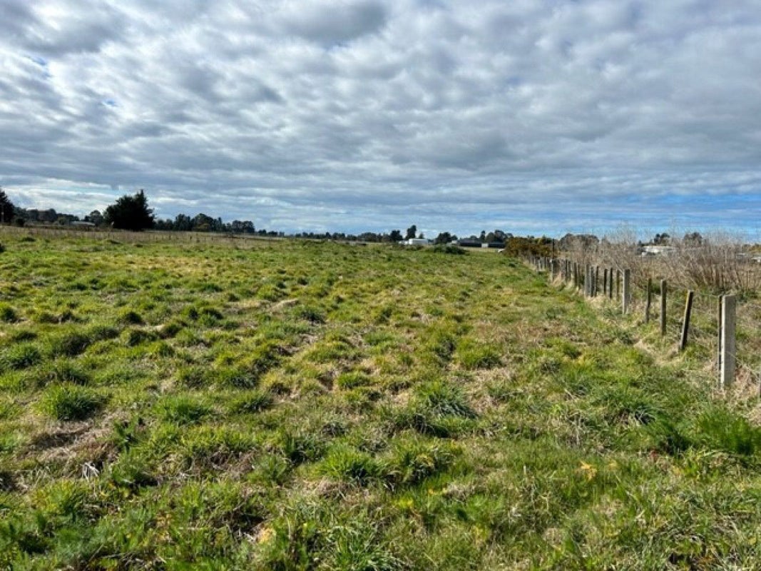 11 Nukanoa Lane, Bridge Pa, Hastings - Carousel 2