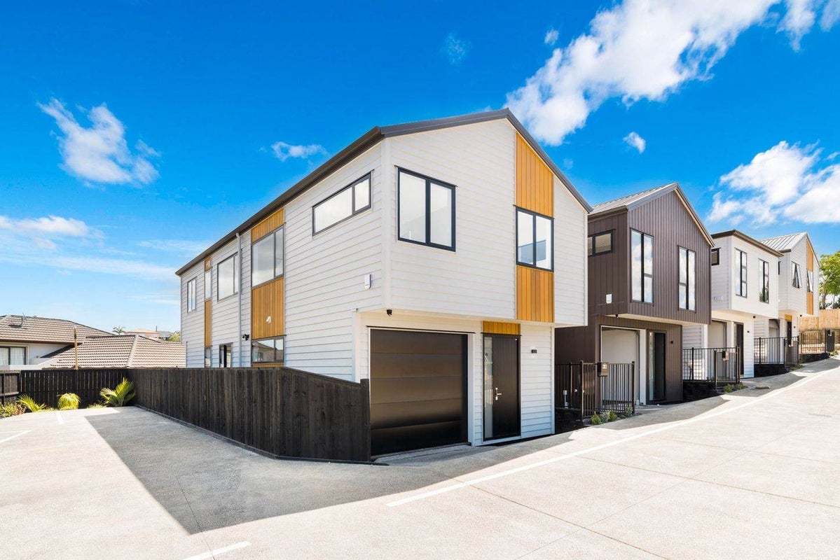 11/90 Picasso Drive, West Harbour, Auckland - Carousel 25