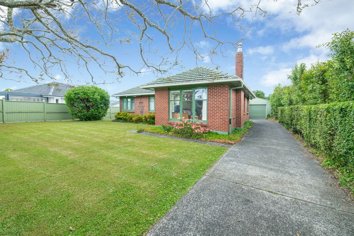 78 Neil Avenue, Te Atatu Peninsula, Auckland - Carousel 12