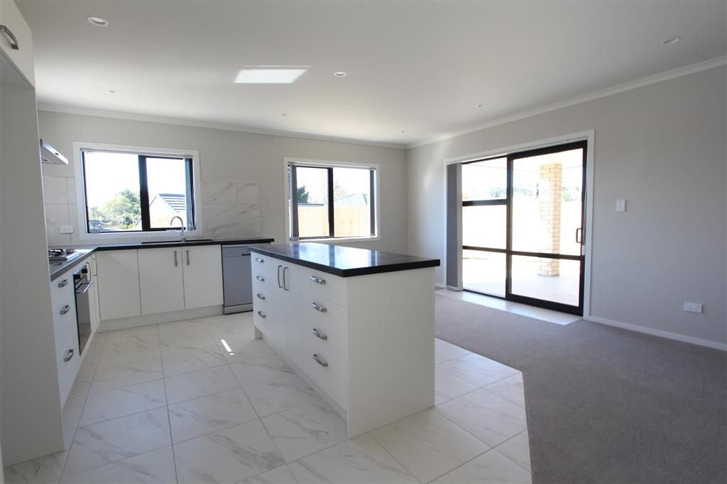22 Southbrook Close, Glenview, Hamilton - Carousel 2