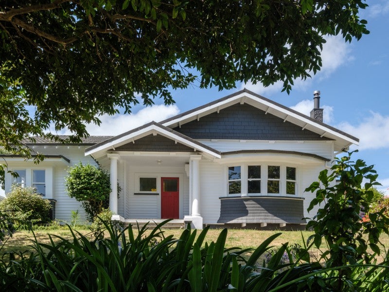 87 Stout Street, Whataupoko, Gisborne - Carousel 1