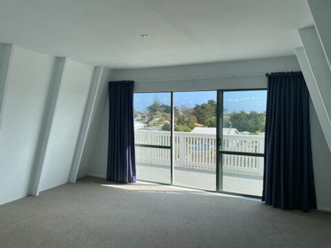 74 Kahukura Avenue, Waitarere Beach, Levin - Carousel 2