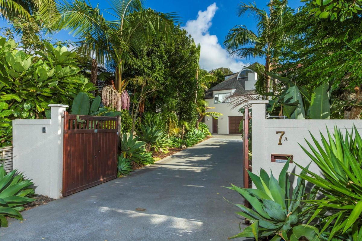 7A Valley Road, Browns Bay, Auckland - Carousel 2