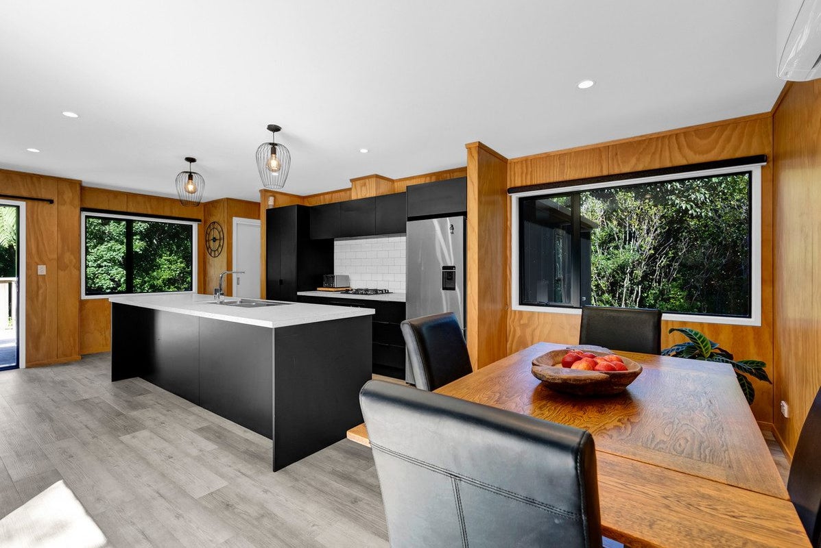 49A Wallace Place, Westown, New Plymouth - Carousel 2