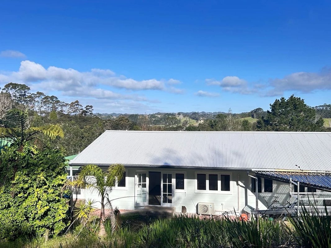 318 Sturges Road, Henderson Valley, Auckland - Carousel 2