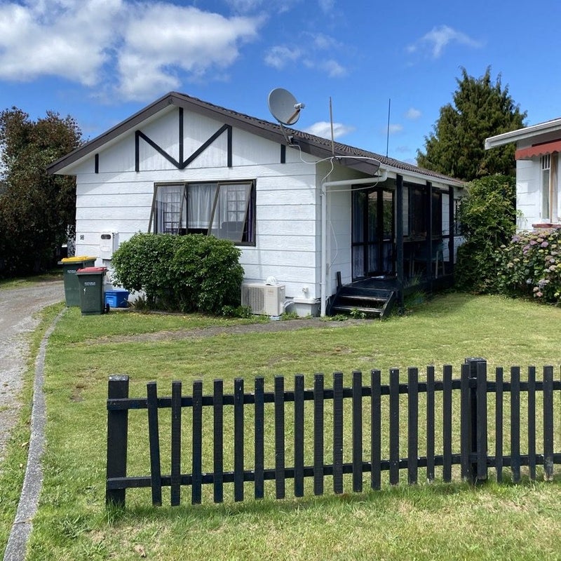 34 Peace Street, Brighton - Carousel 1