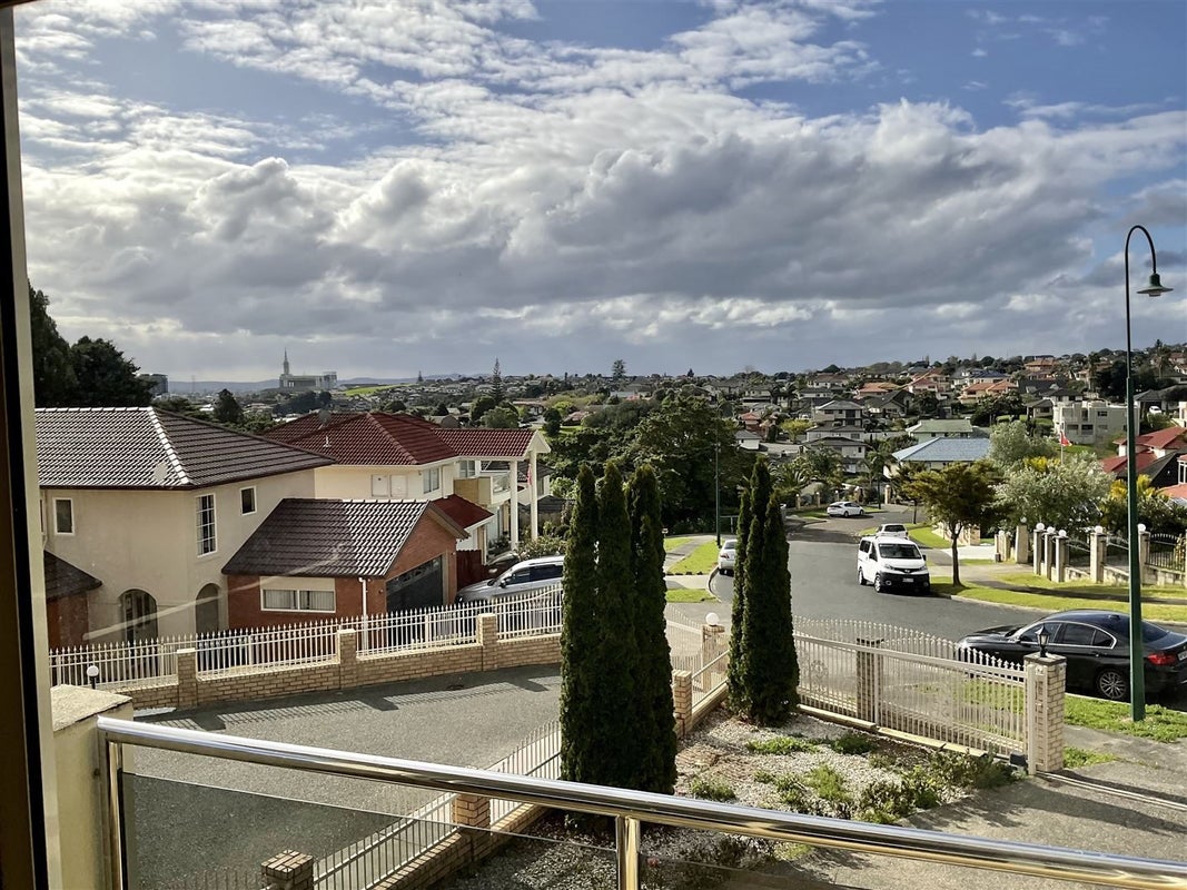 10 The Enclave, Totara Heights, Auckland - Carousel 2