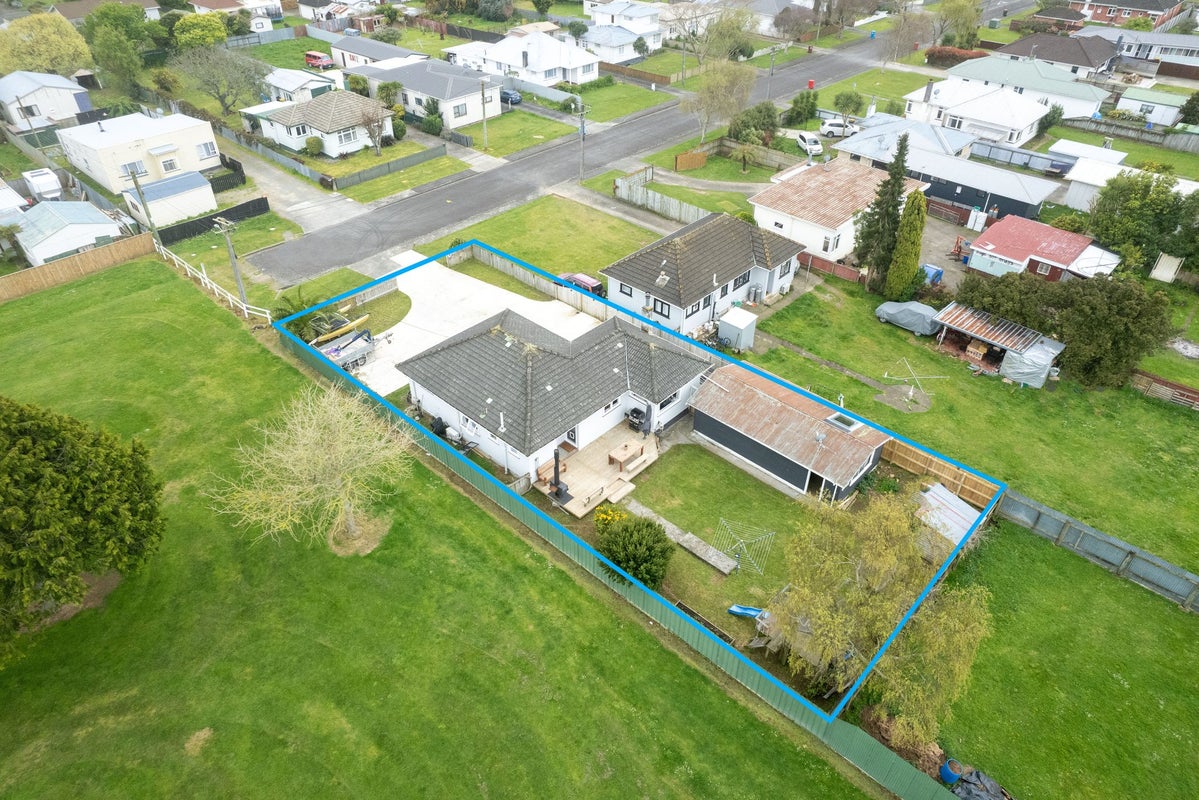 2 Quinn Road, Levin, Levin - Carousel 22
