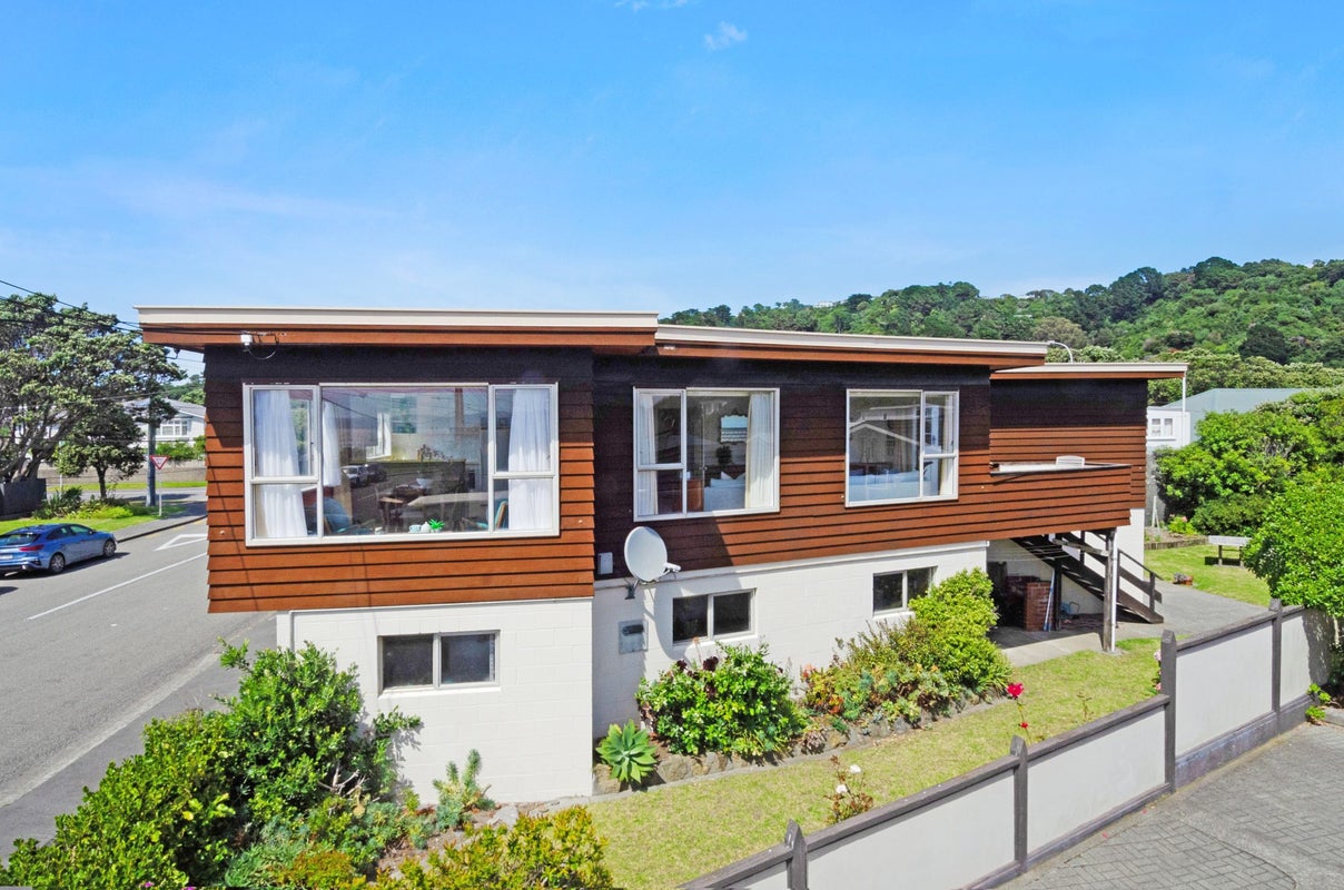 12 Monro Street, Seatoun, Wellington - Carousel 1
