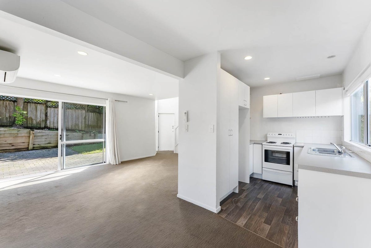 2/34 Seine Road, Forrest Hill, Auckland - Carousel 2