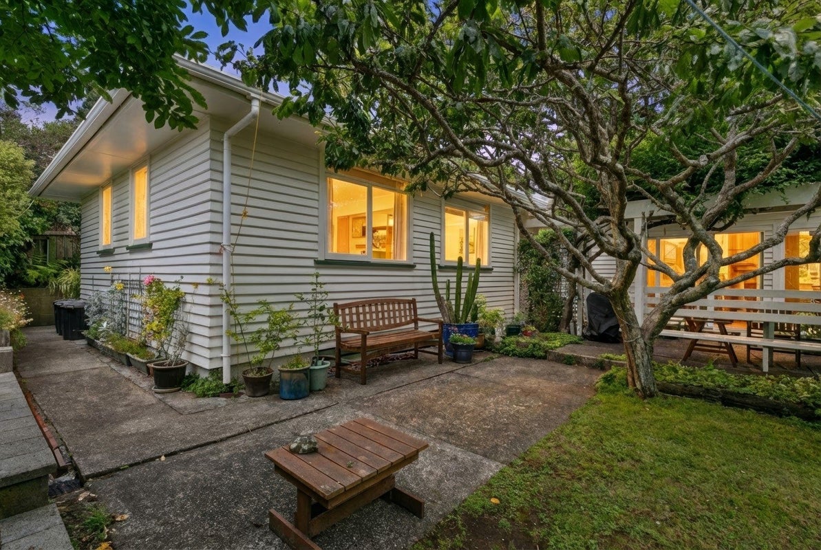 66A Otaki Street, Miramar, Wellington, Wellington - Carousel 1