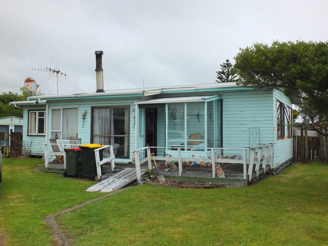 28 Roore Street, Foxton Beach, Foxton - Carousel 2