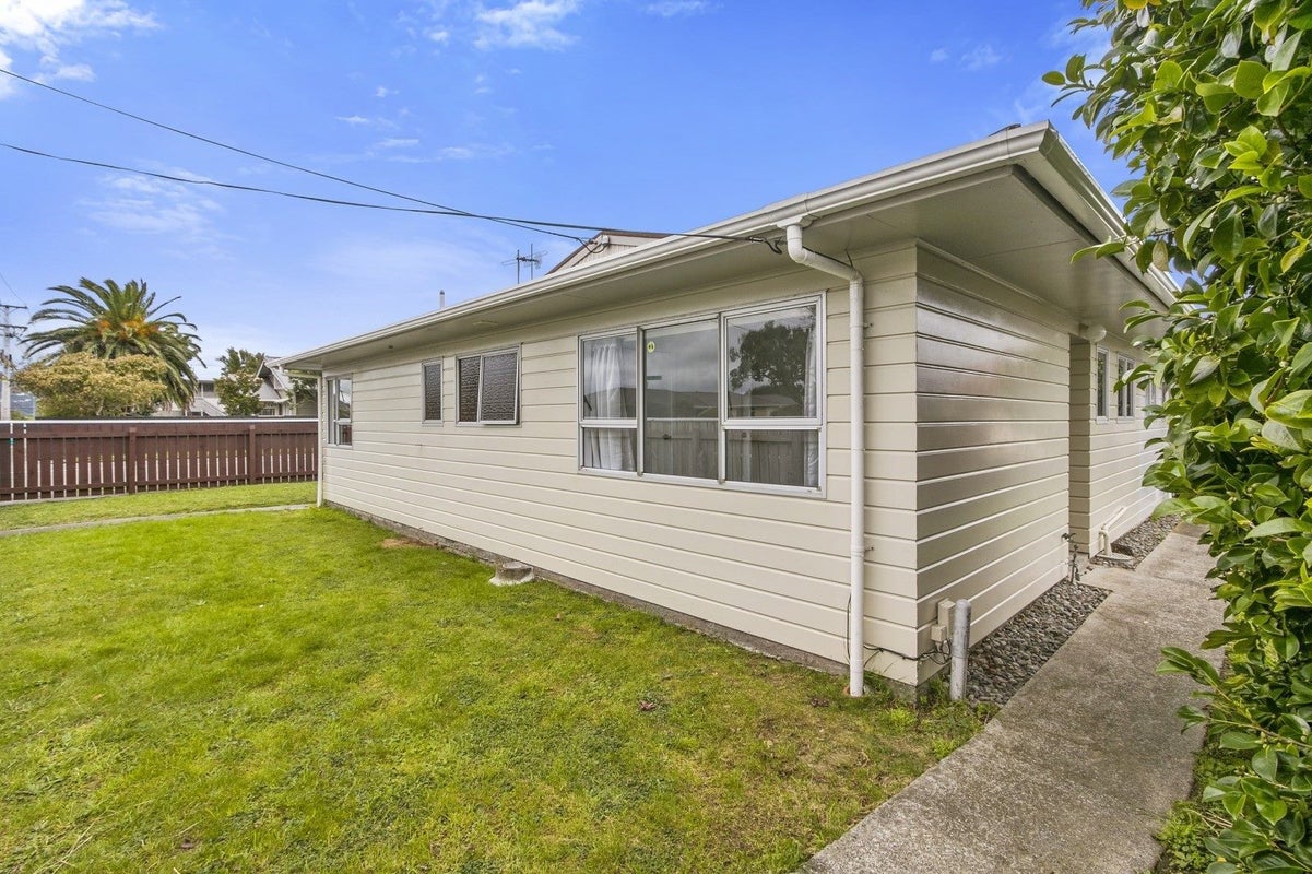 48B WHITES LINE WEST, Woburn, Lower Hutt - Carousel 1