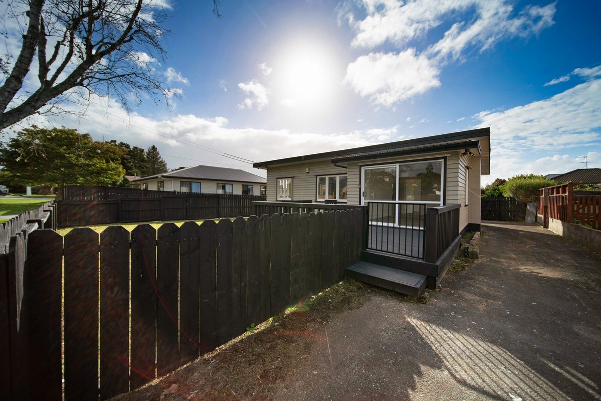 1/1 Margaret Street, Papakura, Papakura - Carousel 2