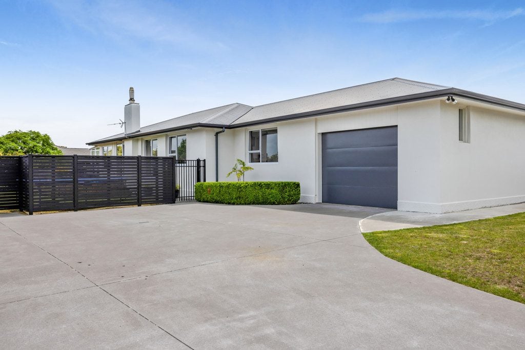 5 Longstaff Drive, Bell Block, New Plymouth - Carousel 1