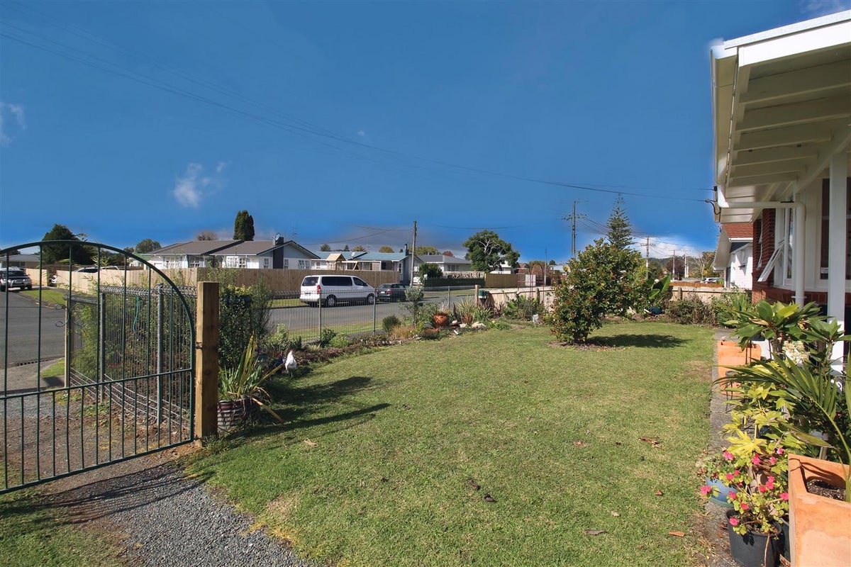 53 Denby Crescent, Tikipunga, Whangarei - Carousel 1
