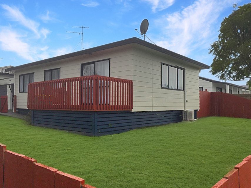 4/8 ORATU PLACE, Manurewa, Auckland - Carousel 1