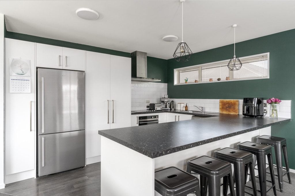 17 Lesley Keast Place, Hornby, Christchurch - Carousel 2