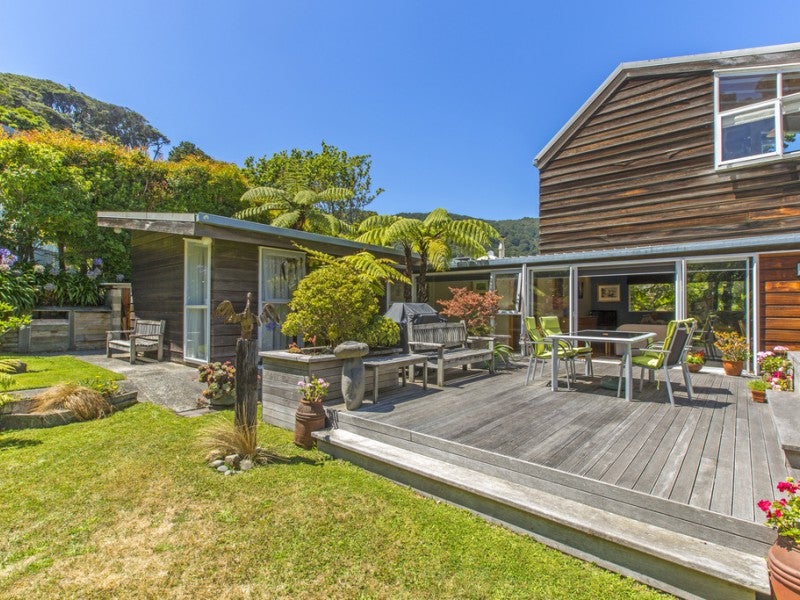 2 Wilmore Way, Lowry Bay, Lower Hutt - Carousel 16