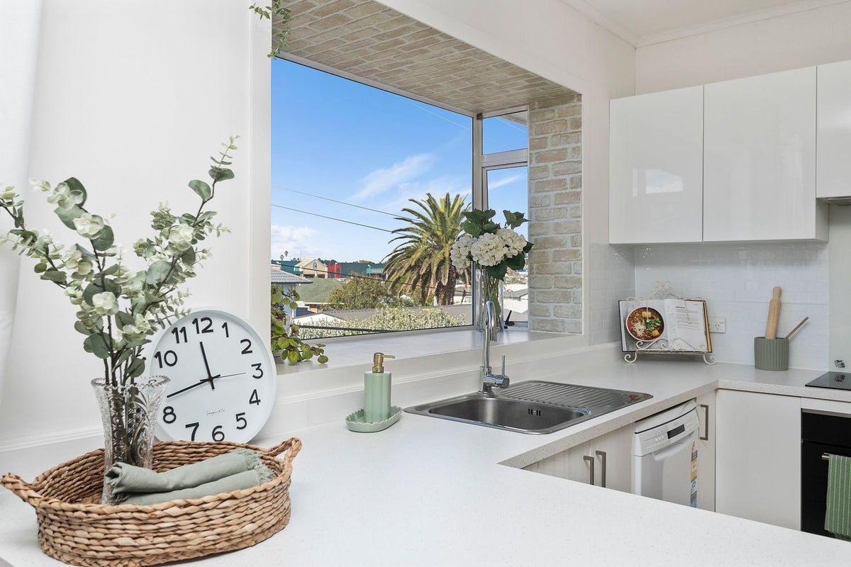 1/40 Haughey Avenue, Three Kings, Auckland - Carousel 2