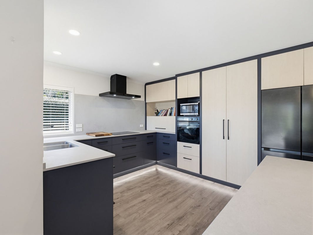 27 Basley Road, Owhata, Rotorua - Carousel 2