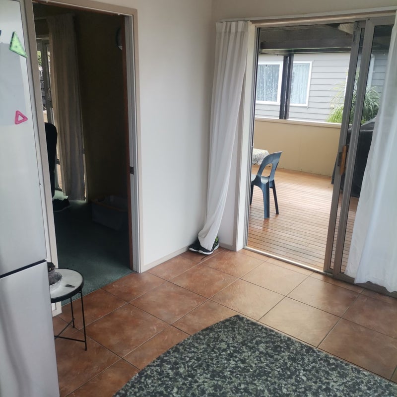 8 Advene Road, Cockle Bay, Auckland - Carousel 34