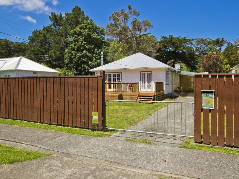 38 Moores Valley Road, Wainuiomata, Lower Hutt - Carousel 2