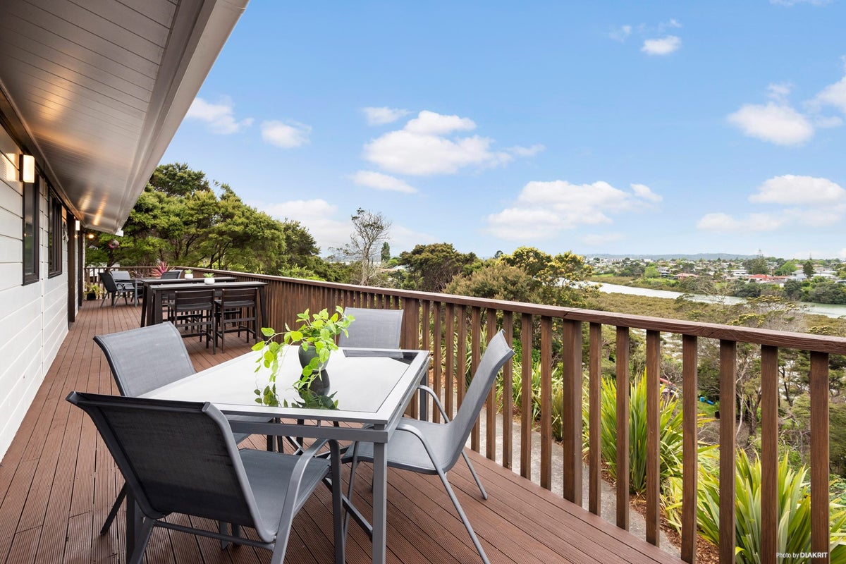 143 Colwill Road, Massey, Auckland - Carousel 2
