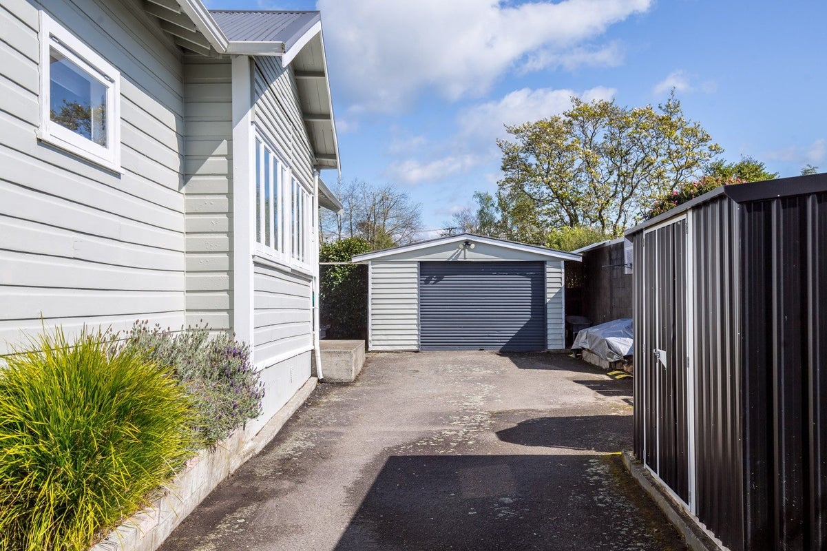 9 King Edward Street, Lansdowne, Masterton - Carousel 30