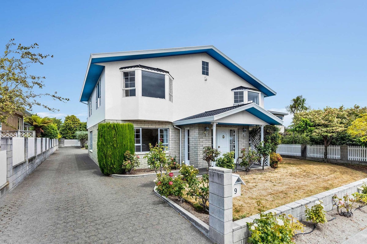 9 Golders Place, Richmond Heights, Taupo - Carousel 1