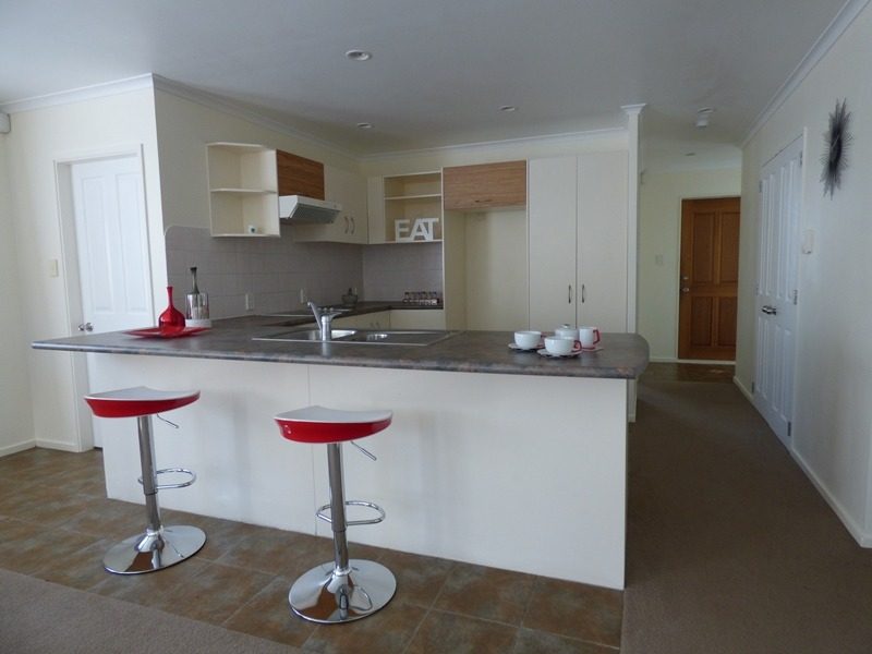 21 Piriti Place, Weymouth, Auckland - Carousel 2