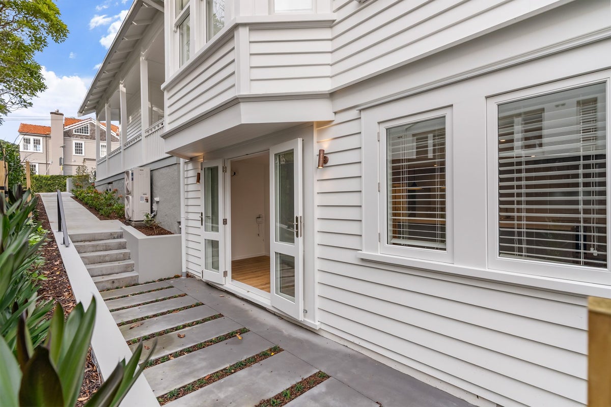 38 Gladstone Road, Parnell, Auckland - Carousel 2