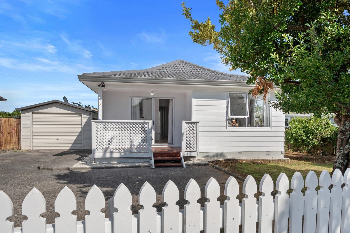 8 Childers Road, Ranui, Auckland - Carousel 1