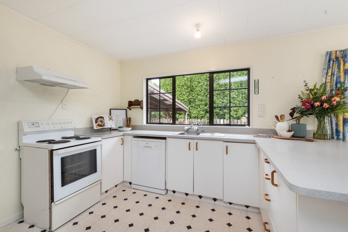 249 Cambridge Avenue, Ashhurst, Ashhurst - Carousel 2