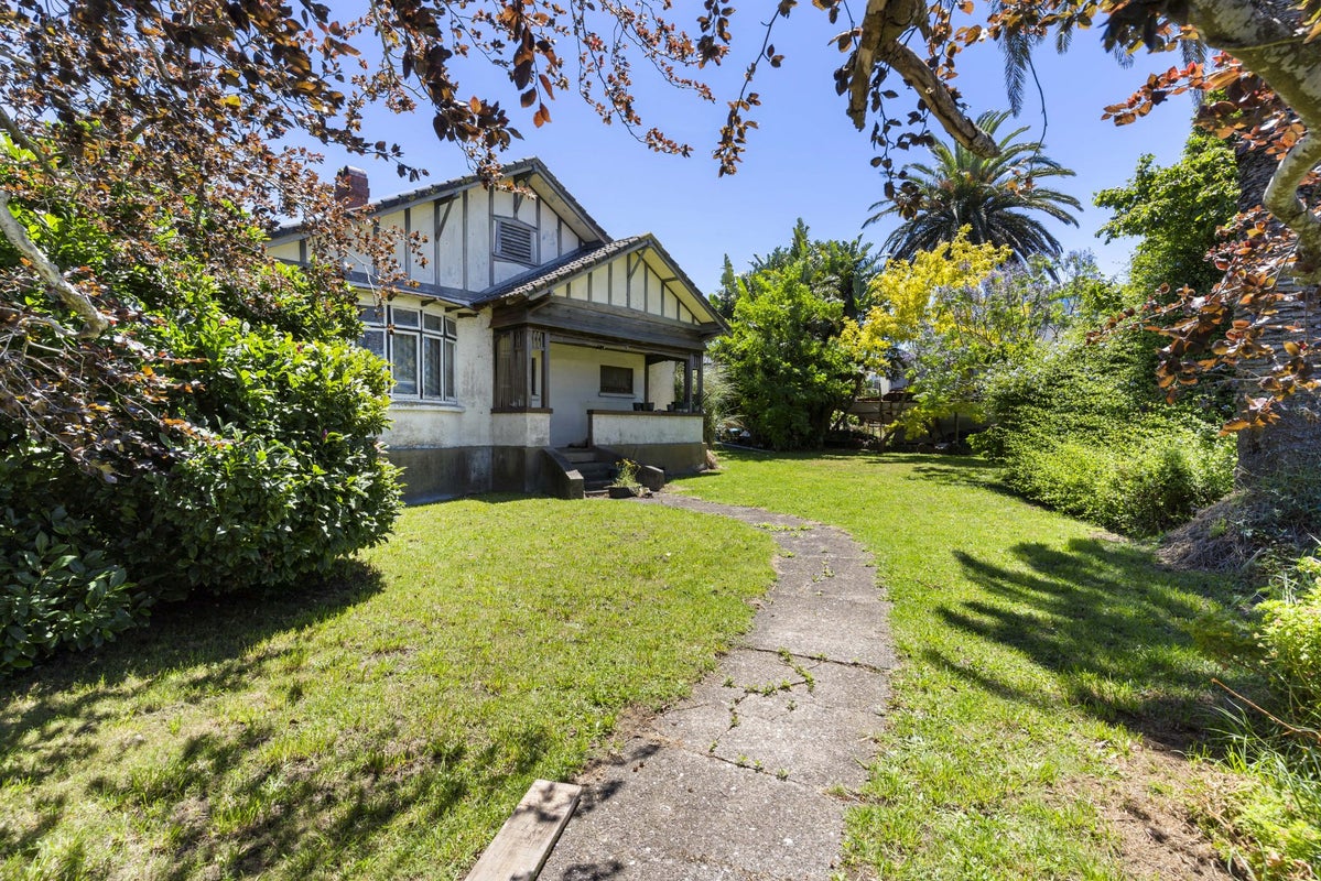 8 Alexander Street, Otahuhu, Auckland - Carousel 2