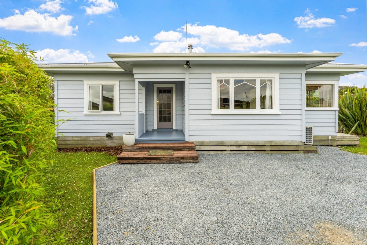 979 Matakana Road, Matakana, Warkworth - Carousel 1