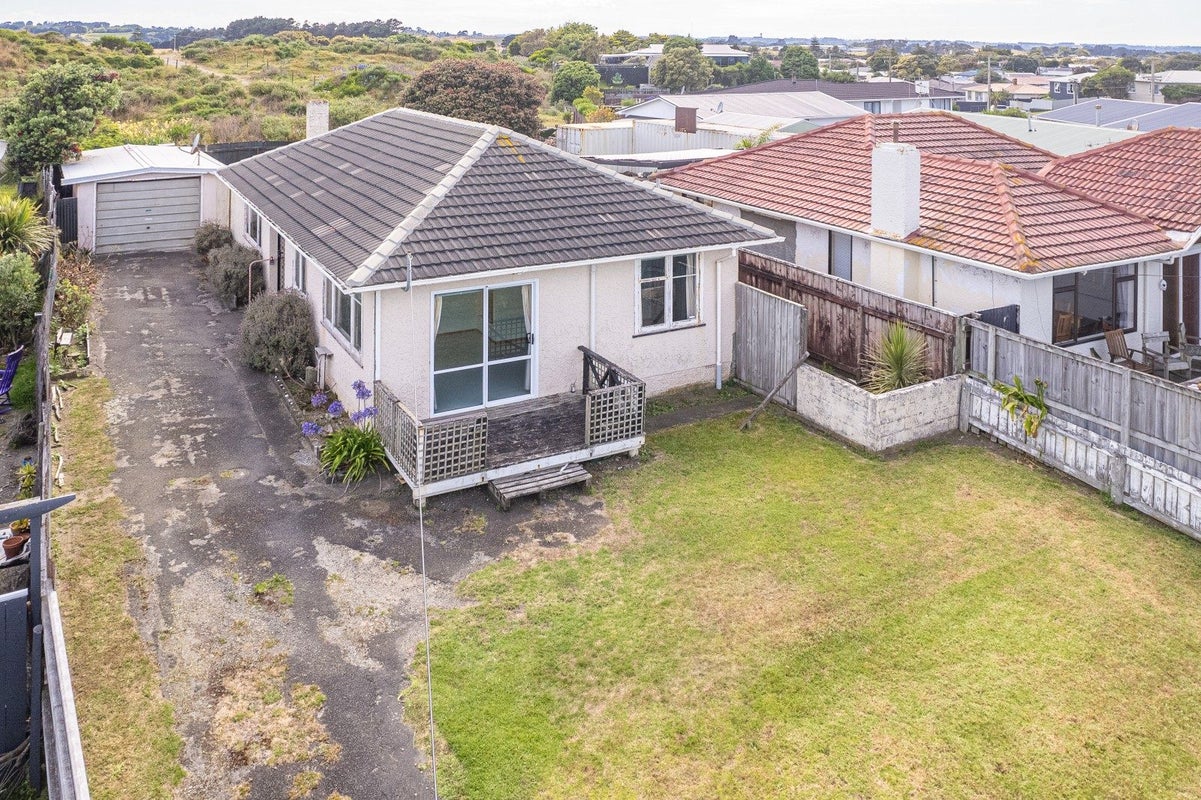 128 Karaka Street, Castlecliff, Whanganui - Carousel 1