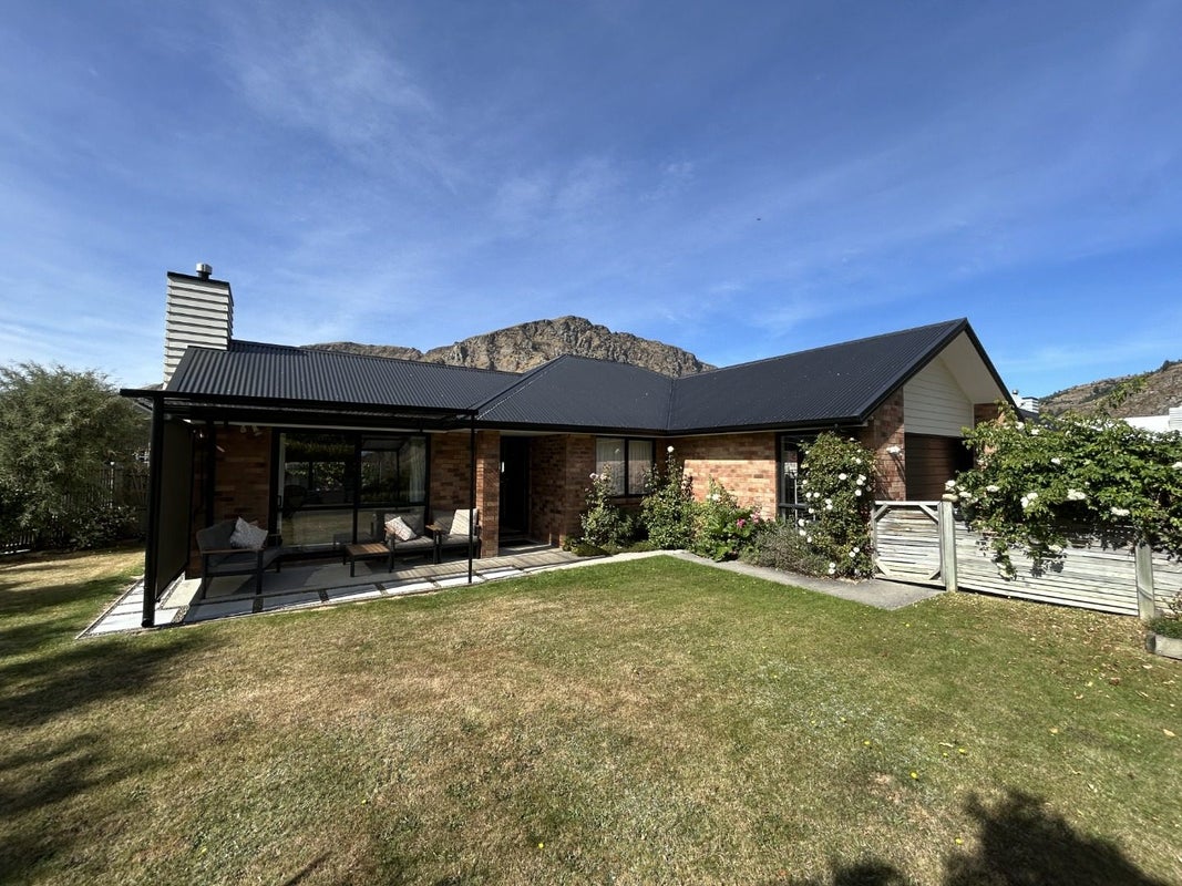 15 Atley road, Arthurs Point, Queenstown - Carousel 1