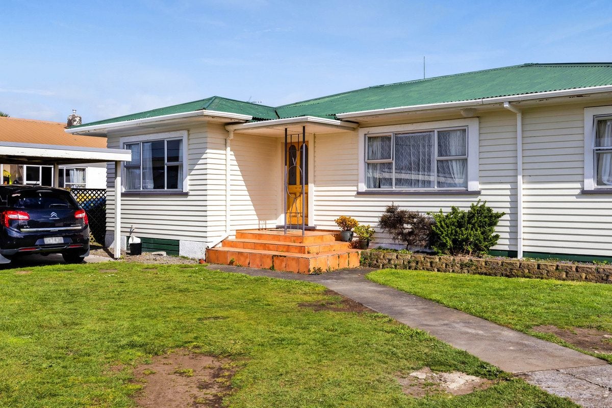 21 Vogel Street, Hawera - Carousel 23