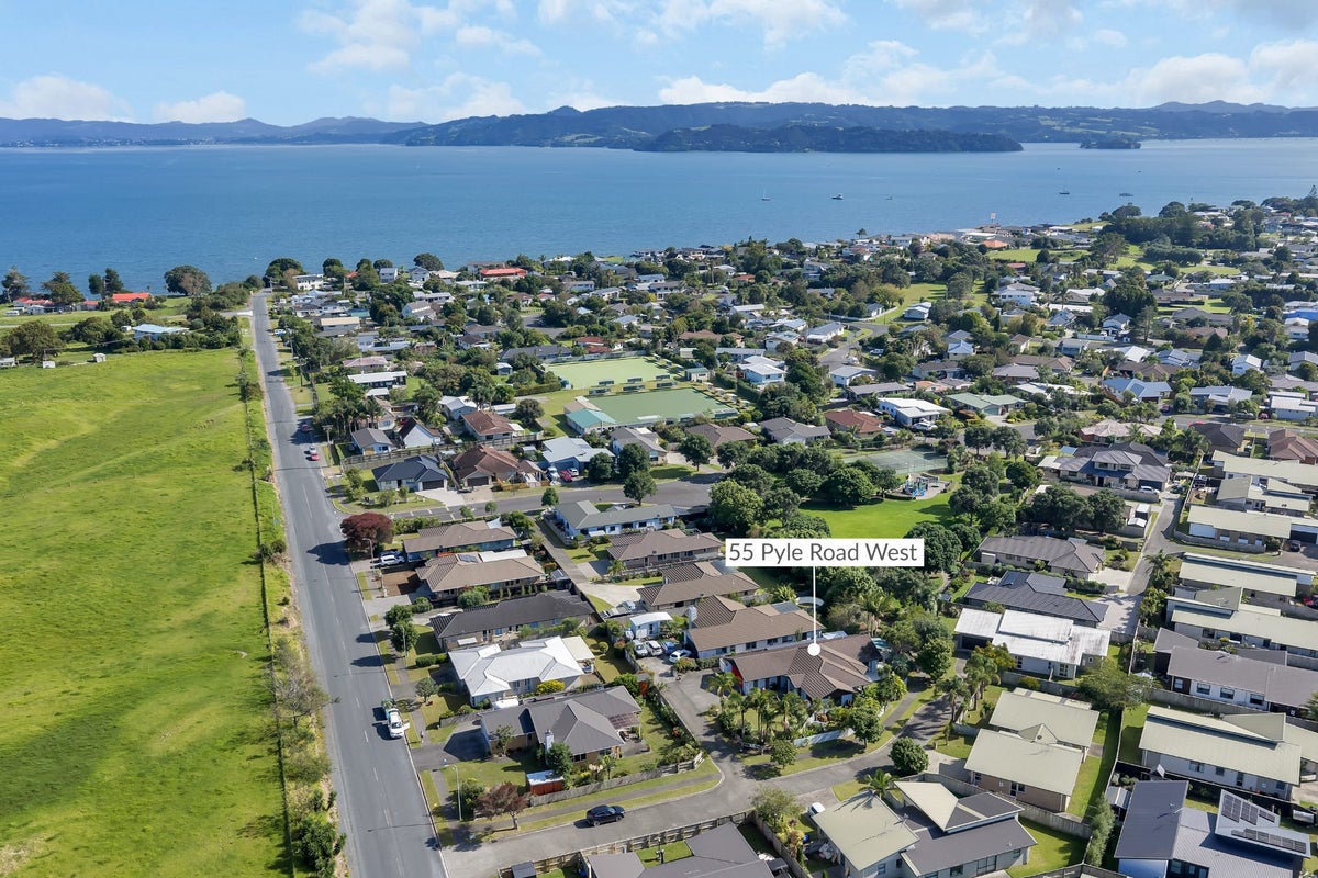 55 Pyle Road West, One Tree Point, Whangarei - Carousel 1