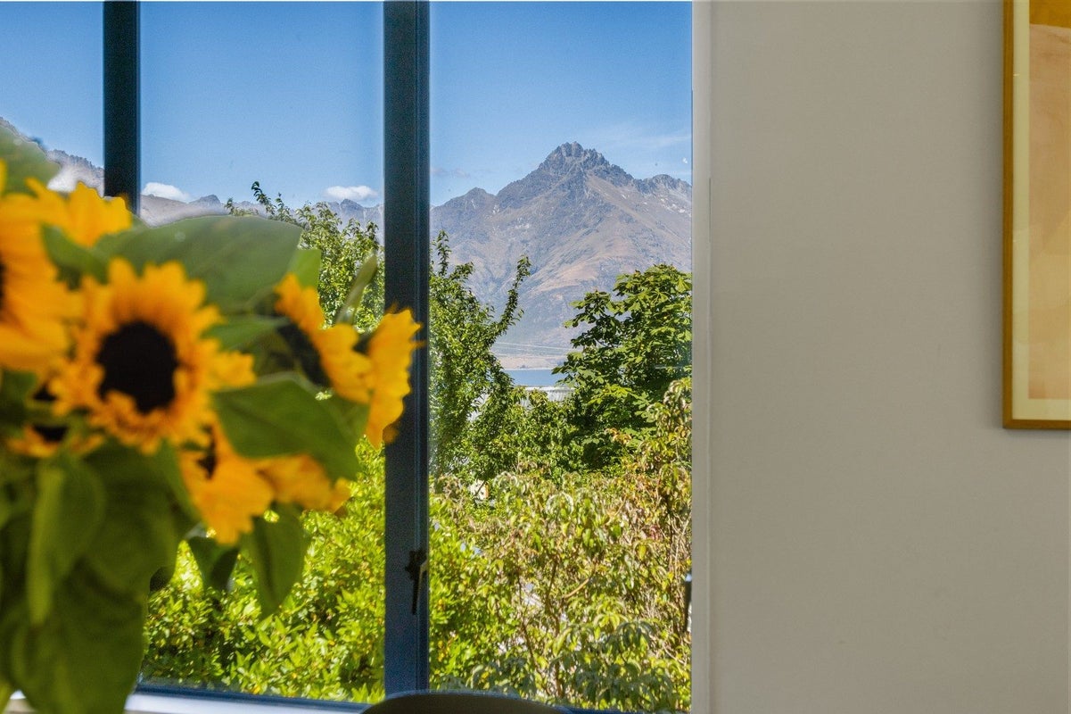 20B Watts Road, Fernhill, Queenstown - Carousel 2