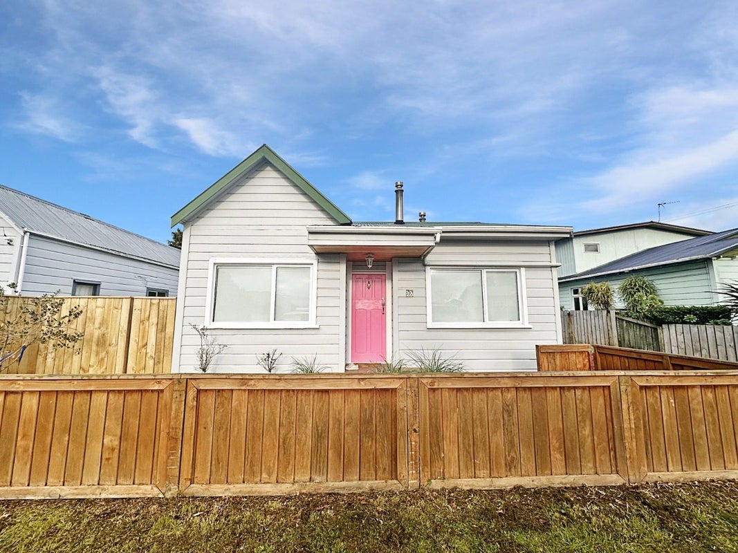 20 Rangitikei Street, Whanganui East, Whanganui - Carousel 2