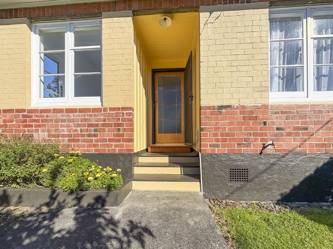 10 Clapham Place, Whanganui East, Whanganui - Carousel 2