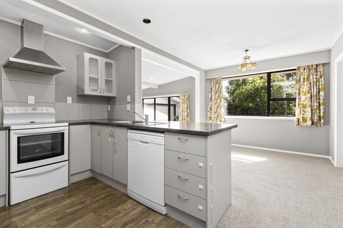 4 Winstone Avenue, Chartwell, Hamilton - Carousel 19