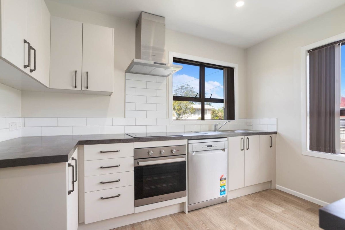 26 Kuaka Place, New Lynn, Auckland - Carousel 2