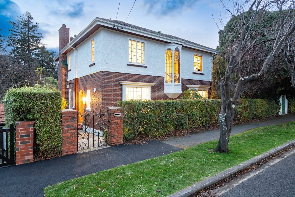 54 Grendon Street, Maori Hill, Dunedin - Carousel 34