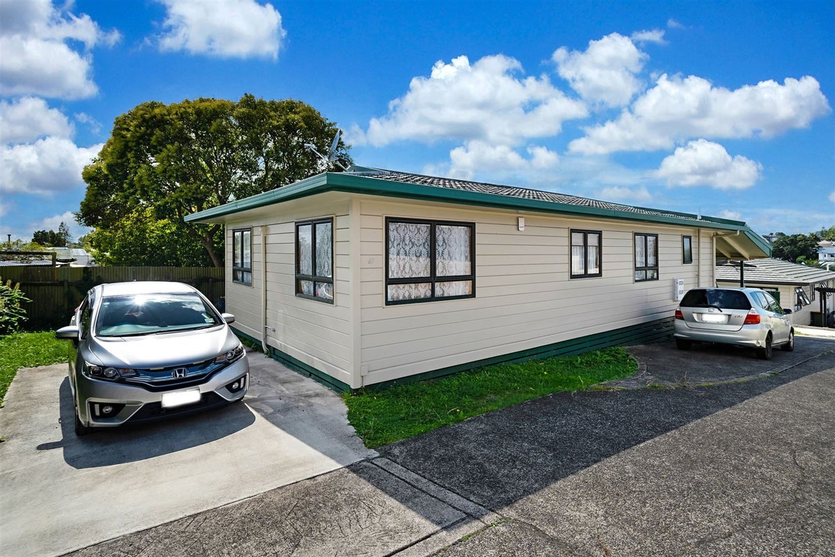 67 Glenview Road, Glen Eden, Auckland - Carousel 1