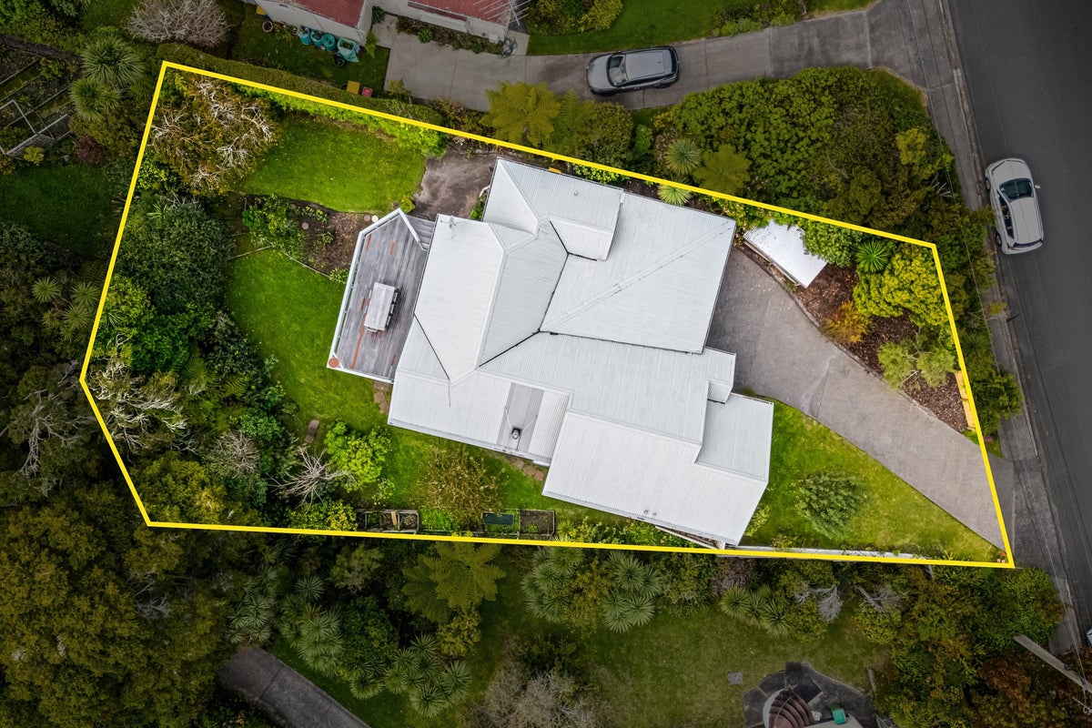 21A Island Bay Road, Beach Haven, Auckland - Carousel 2